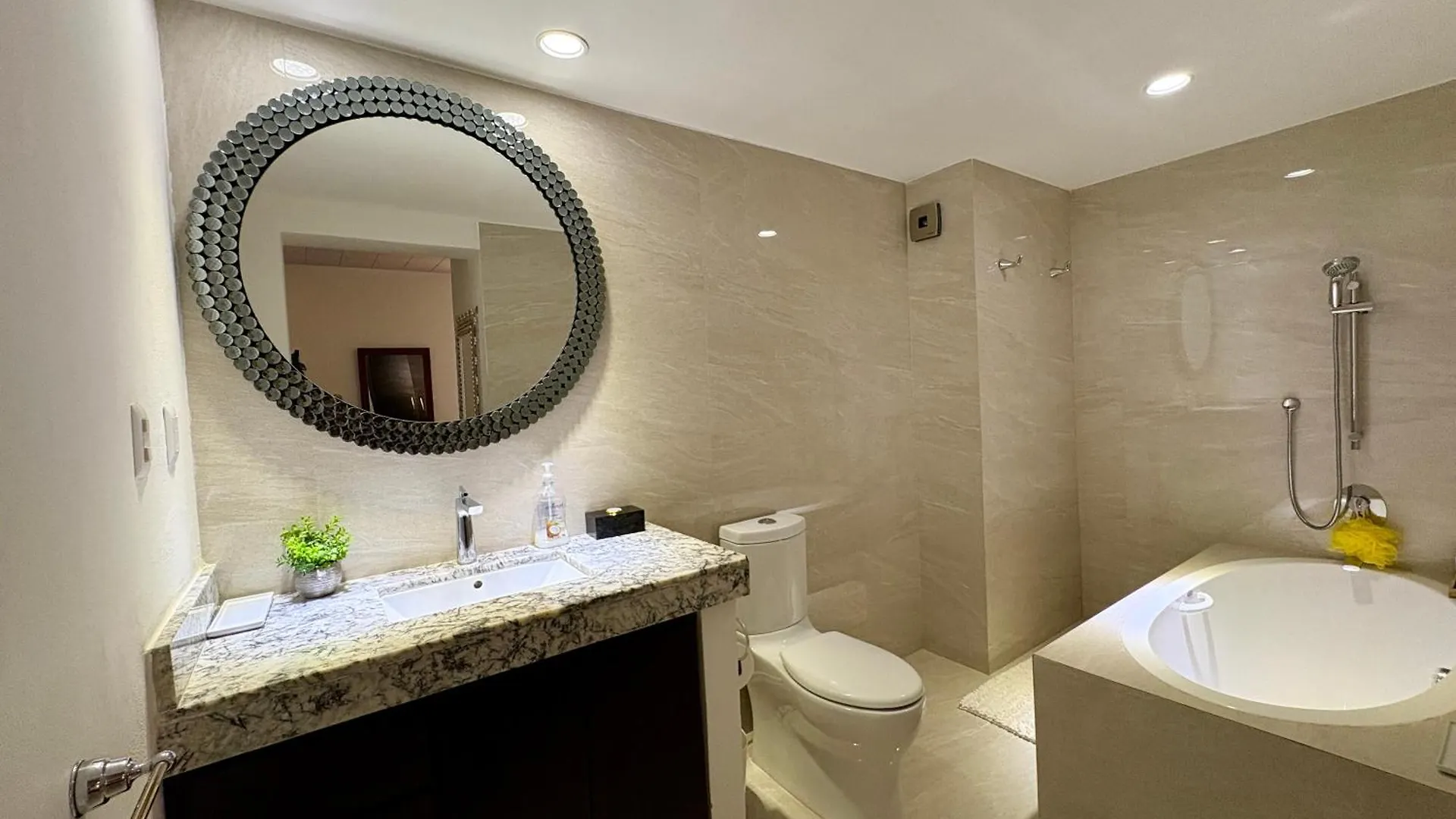 A Hideaway In Playacar - Private, Comfortable And Chic Playa del Carmen Apartmán