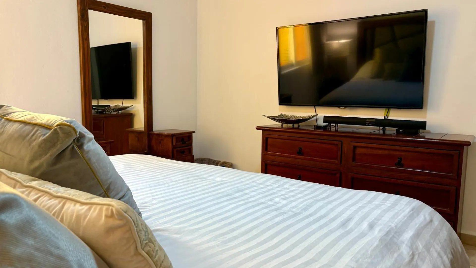 A Hideaway In Playacar - Private, Comfortable And Chic Playa del Carmen Daire