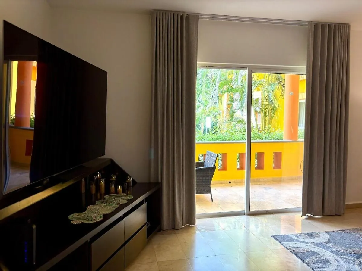 A Hideaway In Playacar - Private, Comfortable And Chic Playa del Carmen Apartment